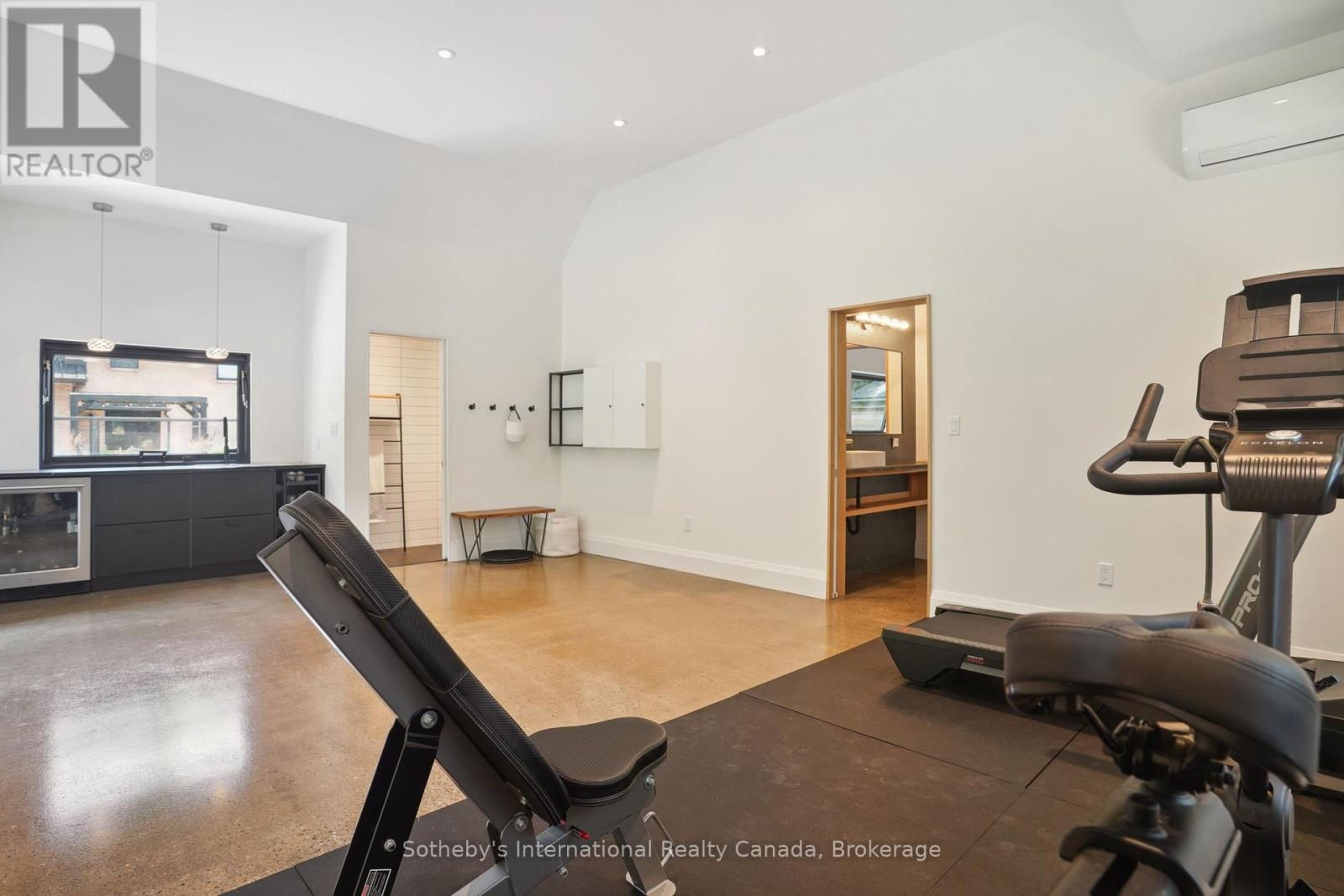 3 Forest Avenue, Hamilton, Ontario  L9H 6C1 - Photo 40 - X12131390