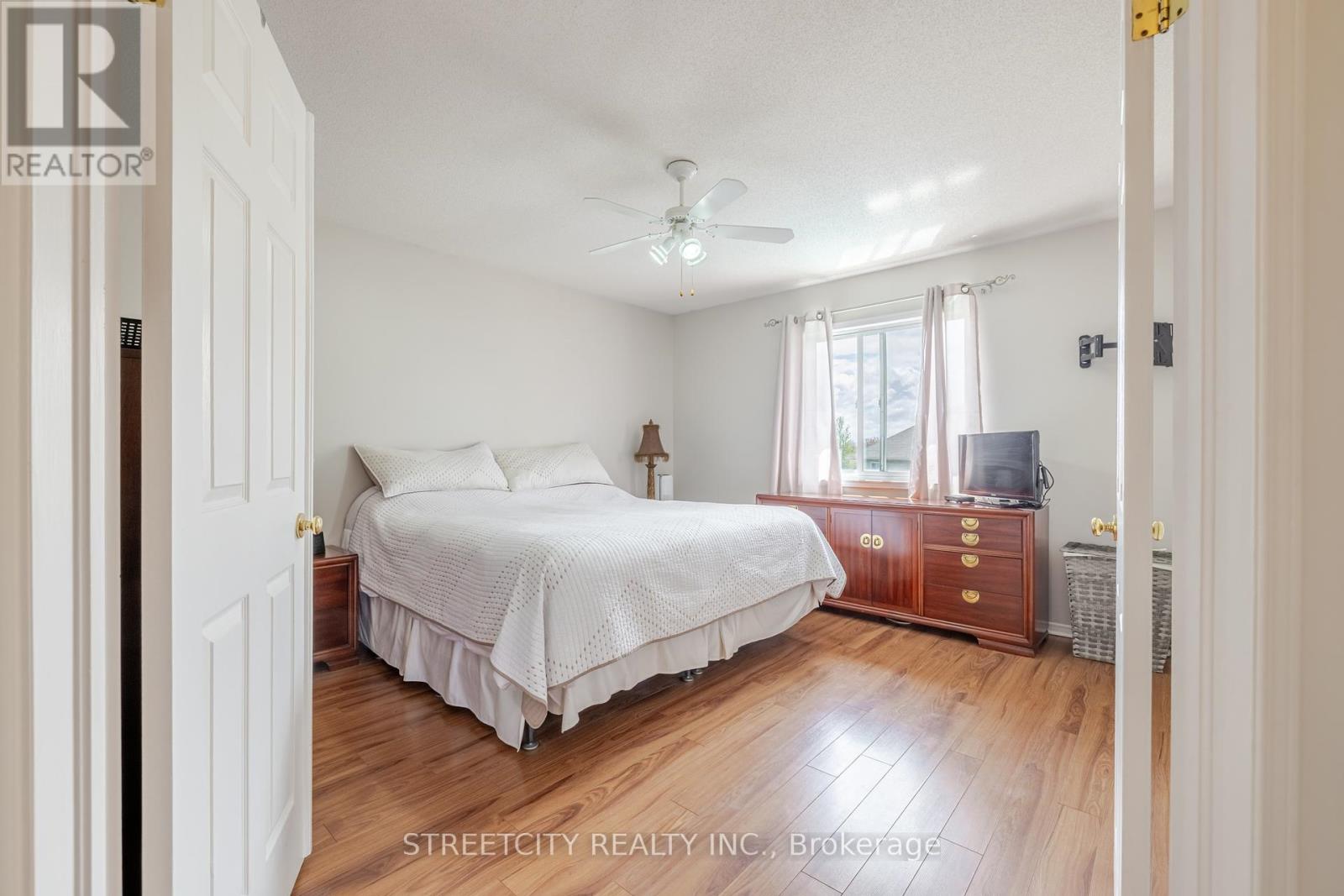 226 Andrea Crescent, Central Elgin, Ontario  N0L 1B0 - Photo 24 - X12131421