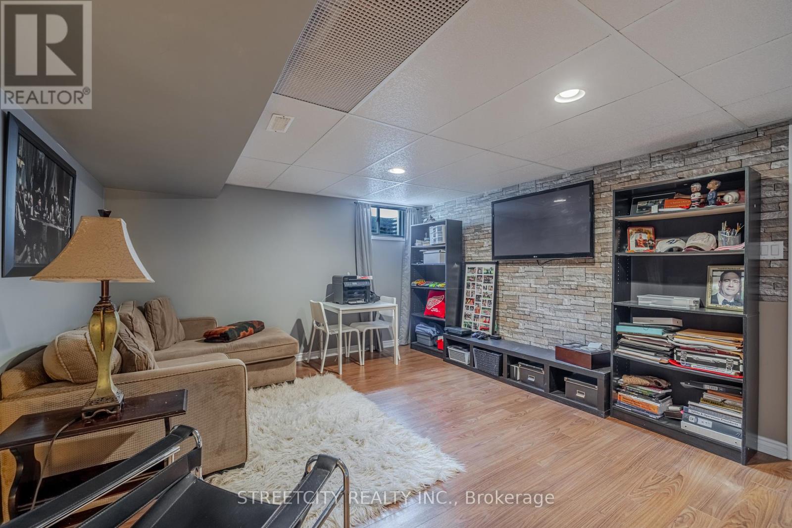 226 Andrea Crescent, Central Elgin, Ontario  N0L 1B0 - Photo 32 - X12131421