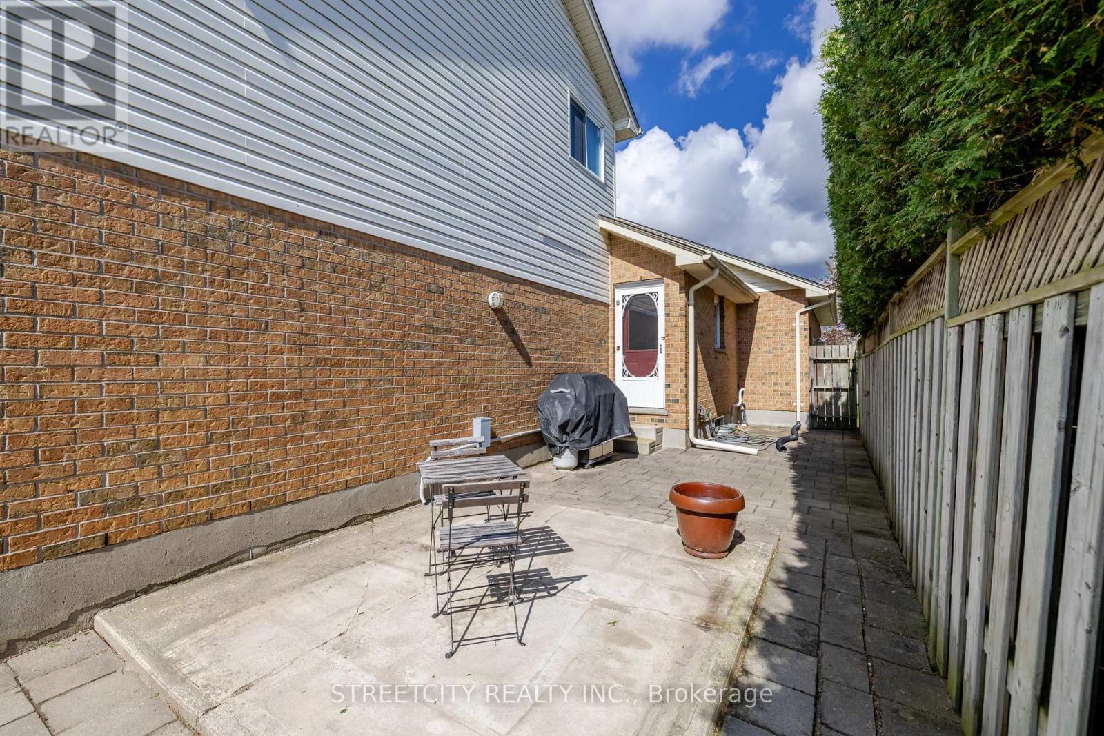 226 Andrea Crescent, Central Elgin, Ontario  N0L 1B0 - Photo 36 - X12131421