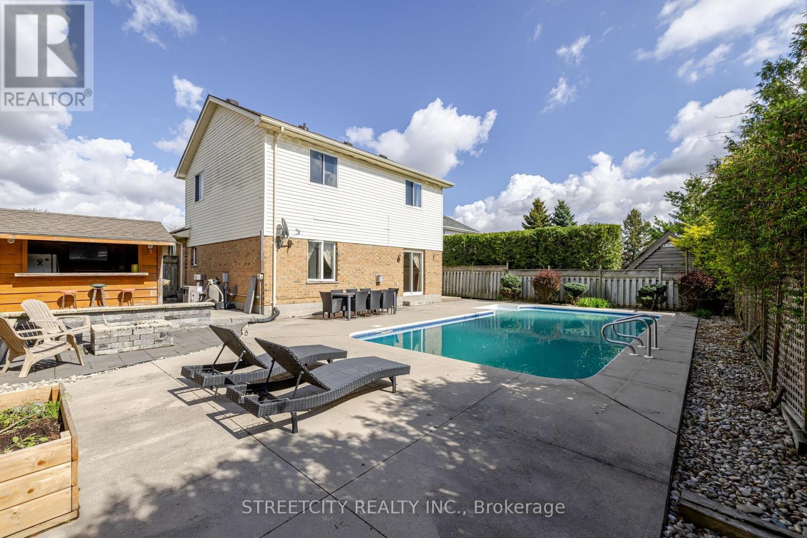 226 Andrea Crescent, Central Elgin, Ontario  N0L 1B0 - Photo 39 - X12131421