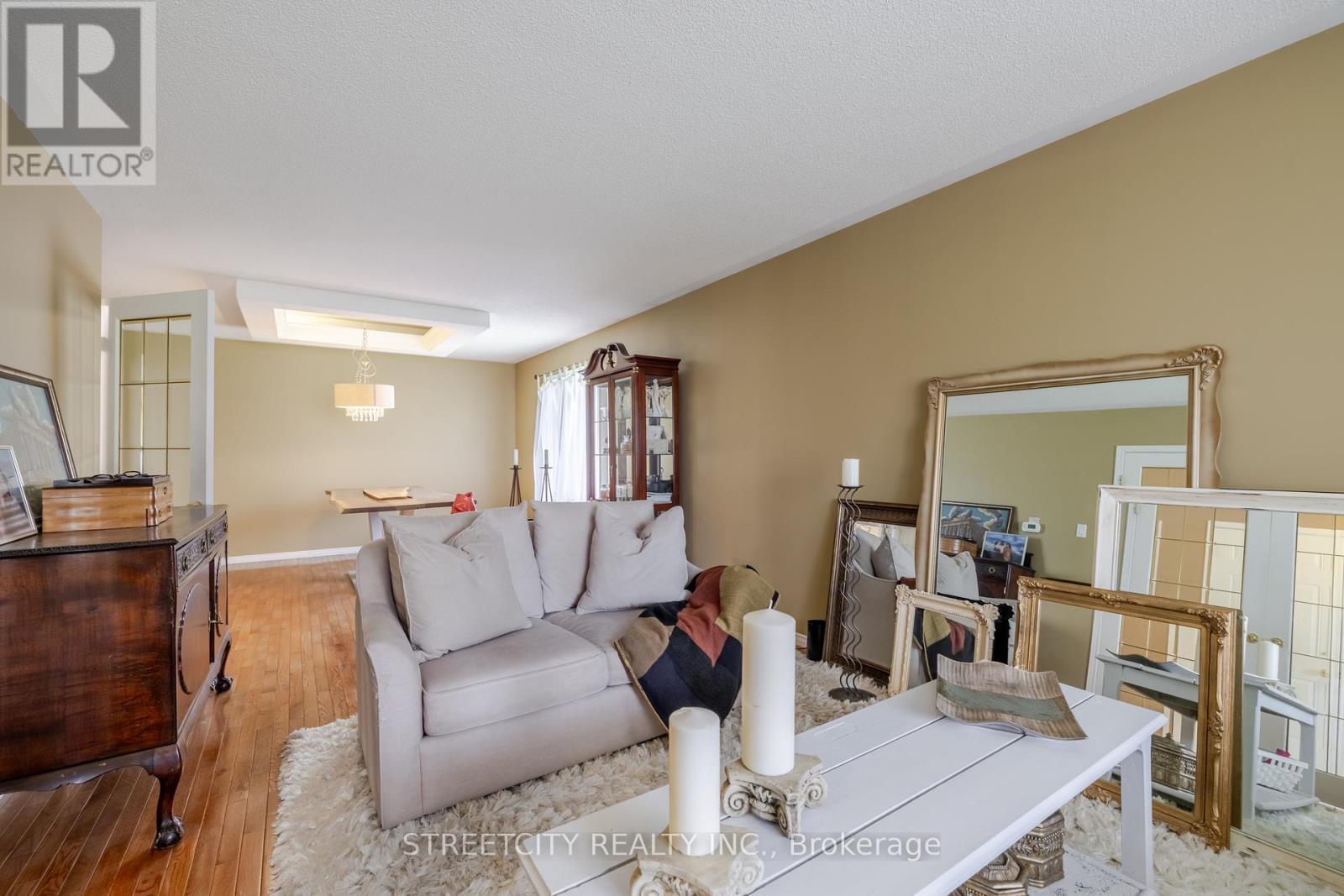 226 Andrea Crescent, Central Elgin, Ontario  N0L 1B0 - Photo 7 - X12131421