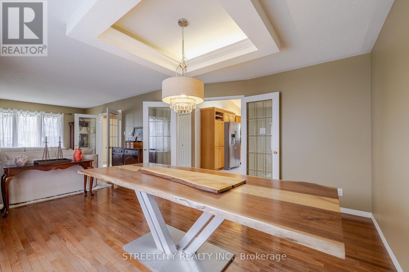 226 Andrea Crescent, Central Elgin, Ontario  N0L 1B0 - Photo 9 - X12131421