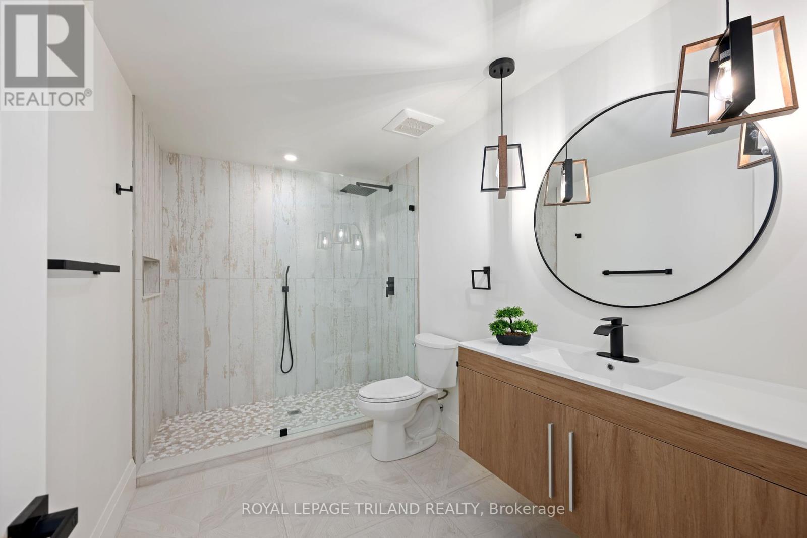 30 Gill Road, Lambton Shores, Ontario  N0M 1T0 - Photo 31 - X12131448