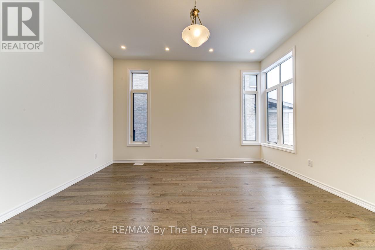 Property at 17 SUN VALLEY AVENUE image 5