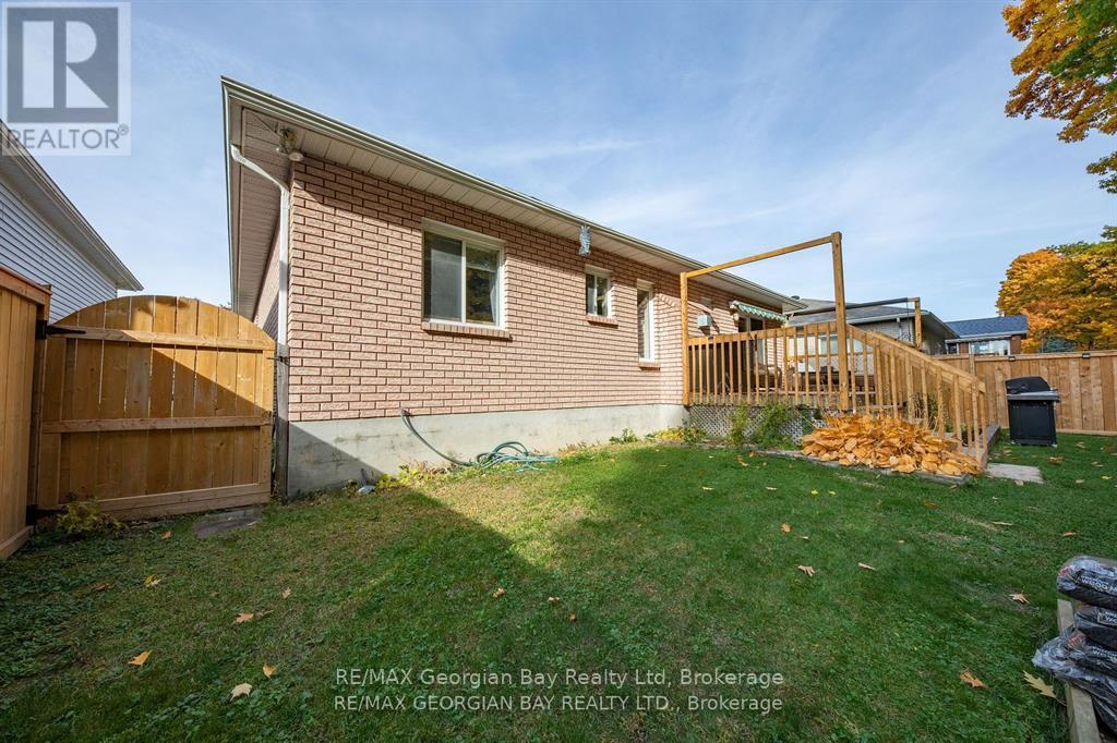 925 Dominion Avenue, Midland, Ontario  L4R 4W2 - Photo 34 - S12131472