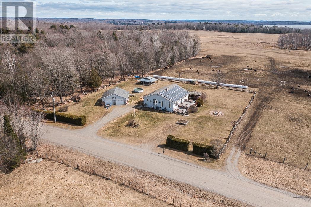 736 Pioneer Rd, Huron Shores, Ontario  P0R 1H0 - Photo 2 - SM251008