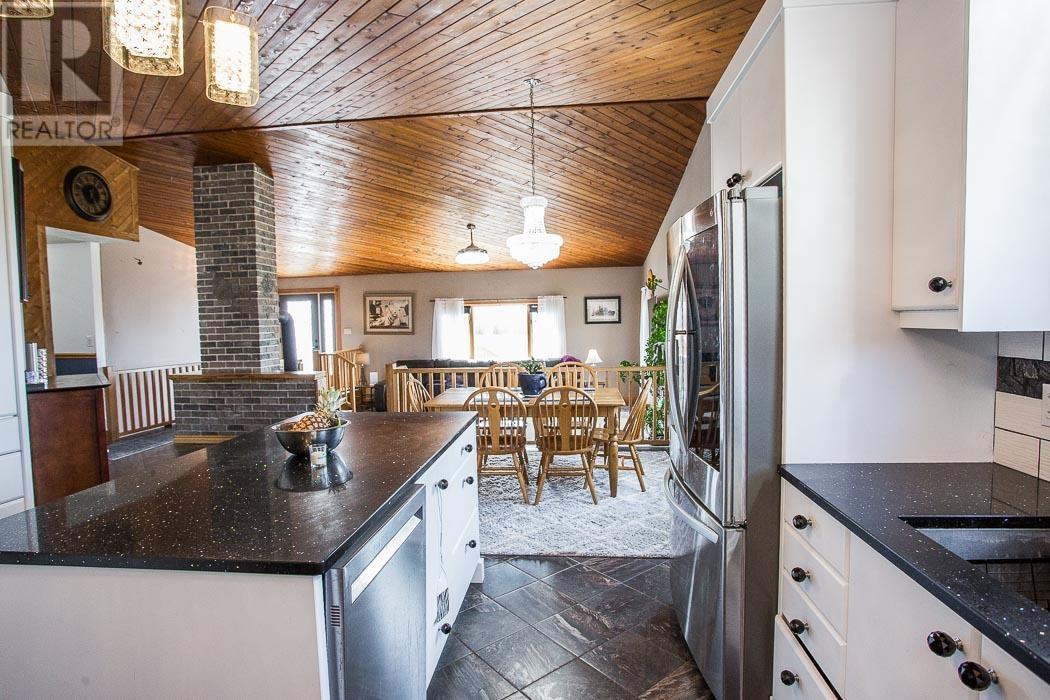736 Pioneer Rd, Huron Shores, Ontario  P0R 1H0 - Photo 28 - SM251008
