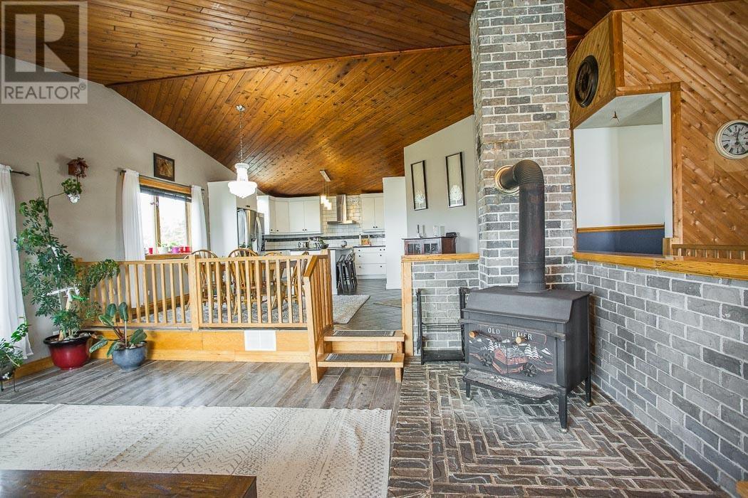 736 Pioneer Rd, Huron Shores, Ontario  P0R 1H0 - Photo 33 - SM251008