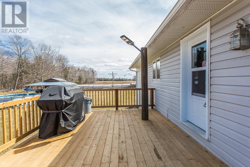 736 Pioneer Rd, Huron Shores, Ontario  P0R 1H0 - Photo 21 - SM251008