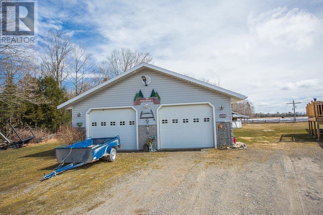 736 Pioneer Rd, Huron Shores, Ontario  P0R 1H0 - Photo 9 - SM251008
