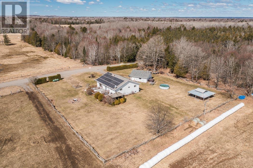 736 Pioneer Rd, Huron Shores, Ontario  P0R 1H0 - Photo 8 - SM251008