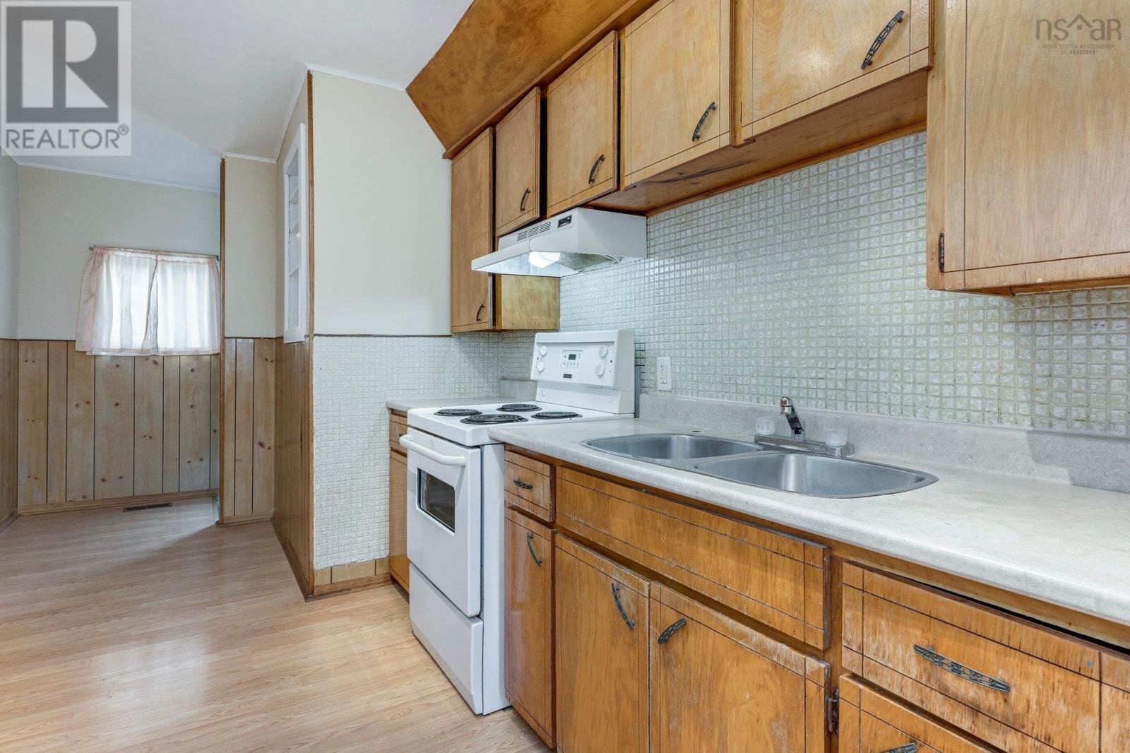 6568 Roslyn Road, Halifax, Nova Scotia  B3L 2M9 - Photo 35 - 202505738