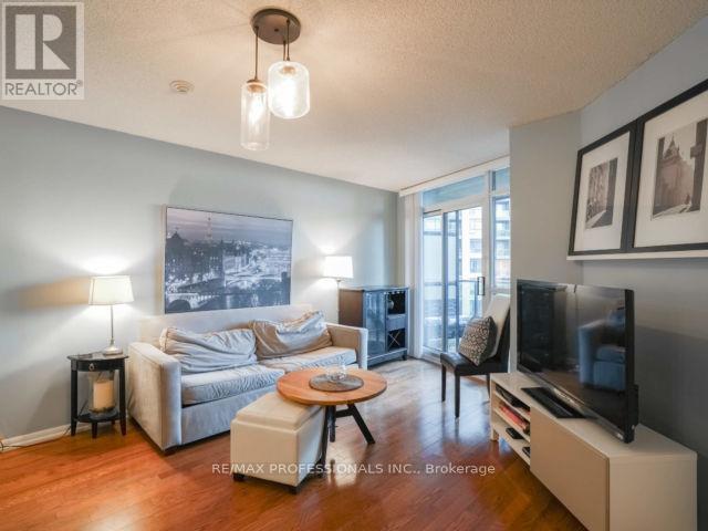 904 - 231 Fort York Boulevard, Toronto, Ontario  M5V 1B2 - Photo 3 - C12131336