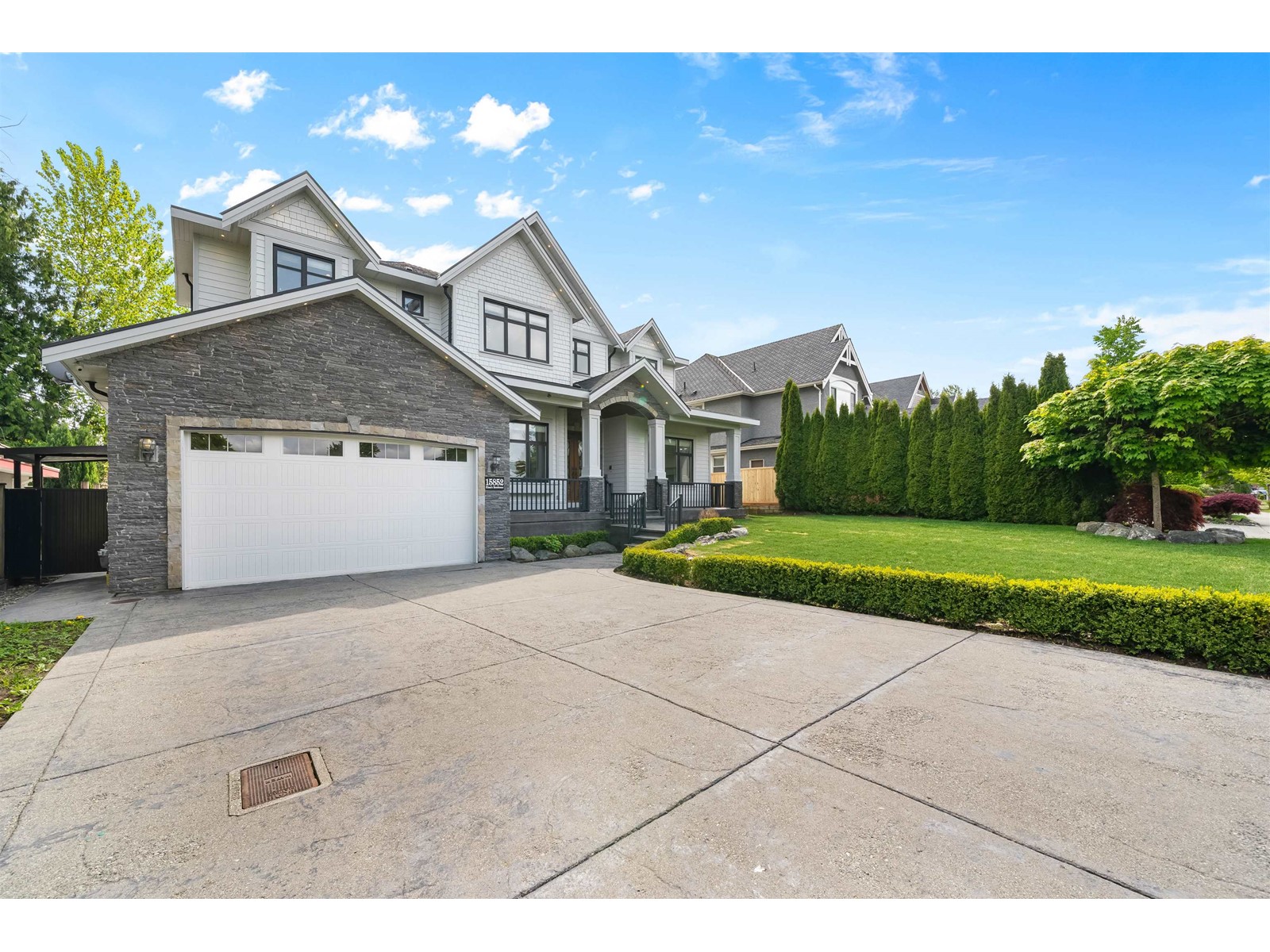 Property at 15852 109 AVENUE image 3