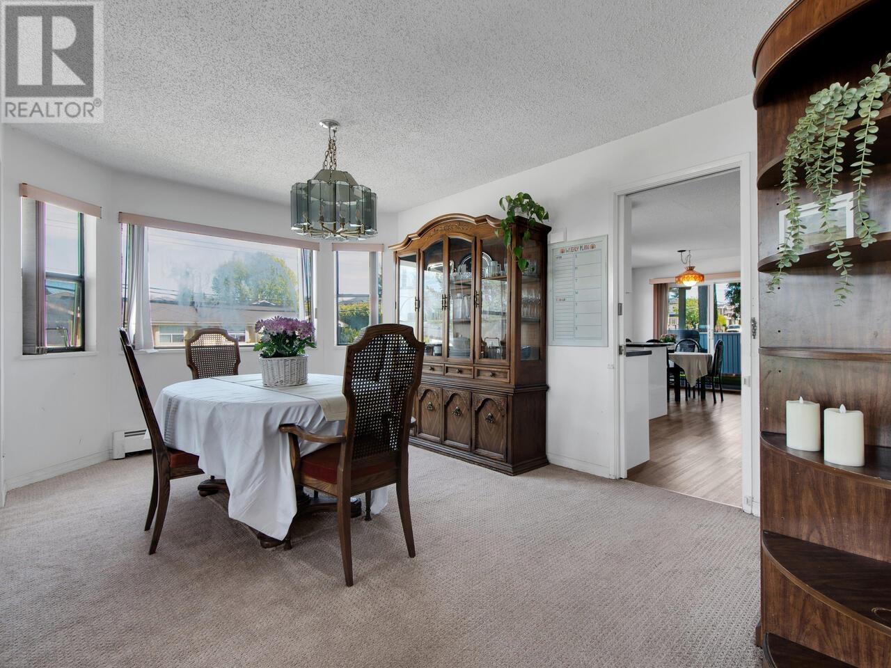 6272 Bryant Street, Burnaby, British Columbia  V5H 1Y2 - Photo 5 - R2999121