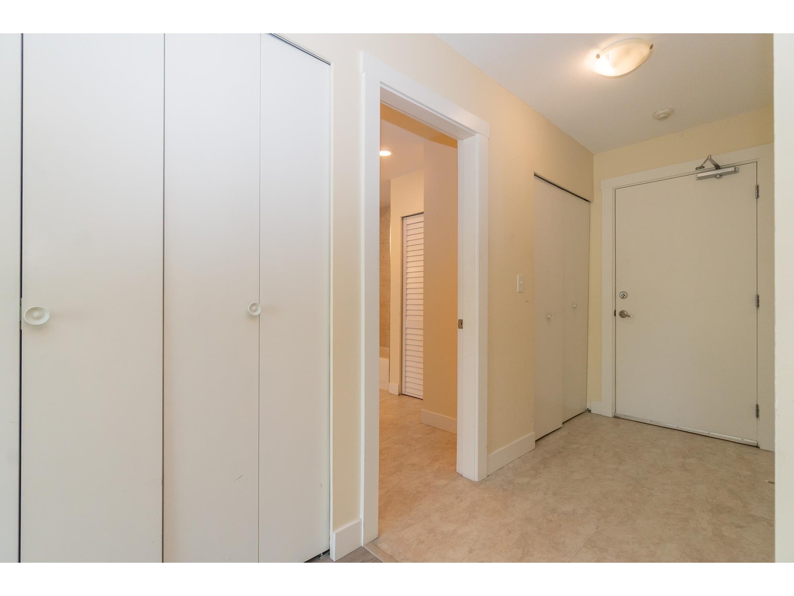 323 32850 George Ferguson Way, Abbotsford, British Columbia  V2S 7K1 - Photo 6 - R2999061