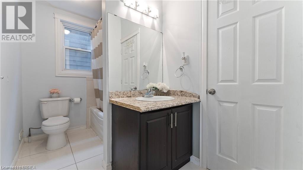 157 Weir Street N, Hamilton, Ontario  L8H 5G1 - Photo 13 - 40725862