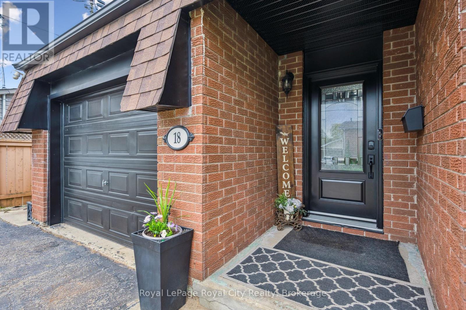Property at 18 ISLINGTON AVENUE image 4