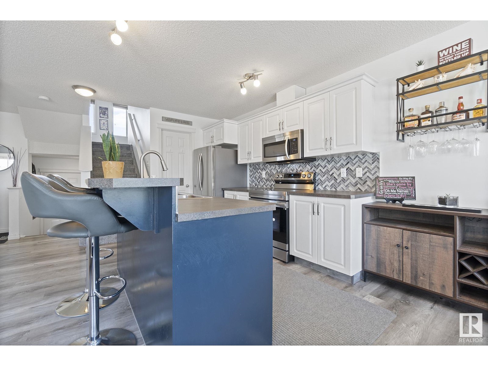 Property at 166 SUMMERTON CR image 4