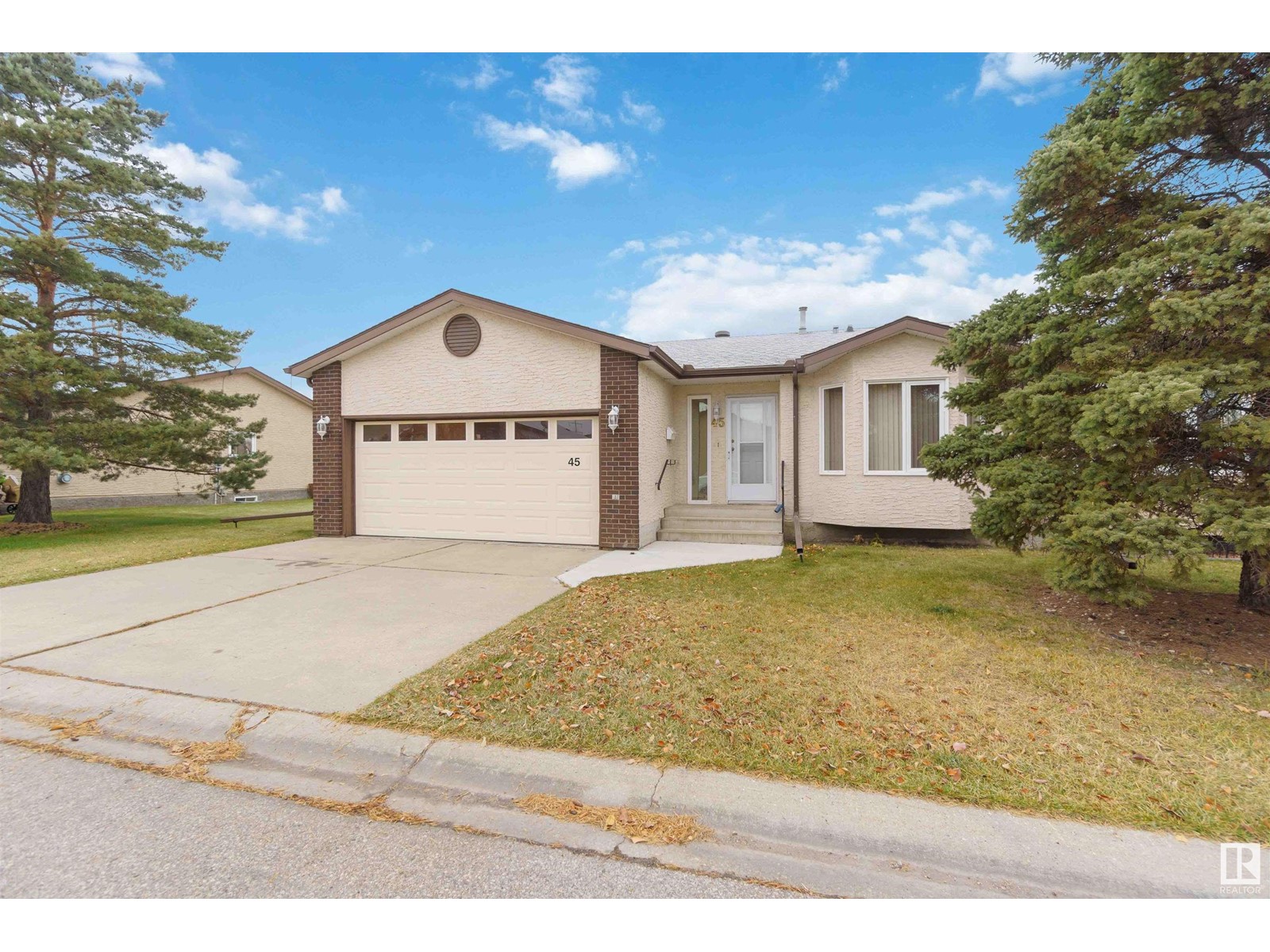 45 Sunrise Vg, Stony Plain, Alberta  T7Z 1L2 - Photo 3 - E4434959