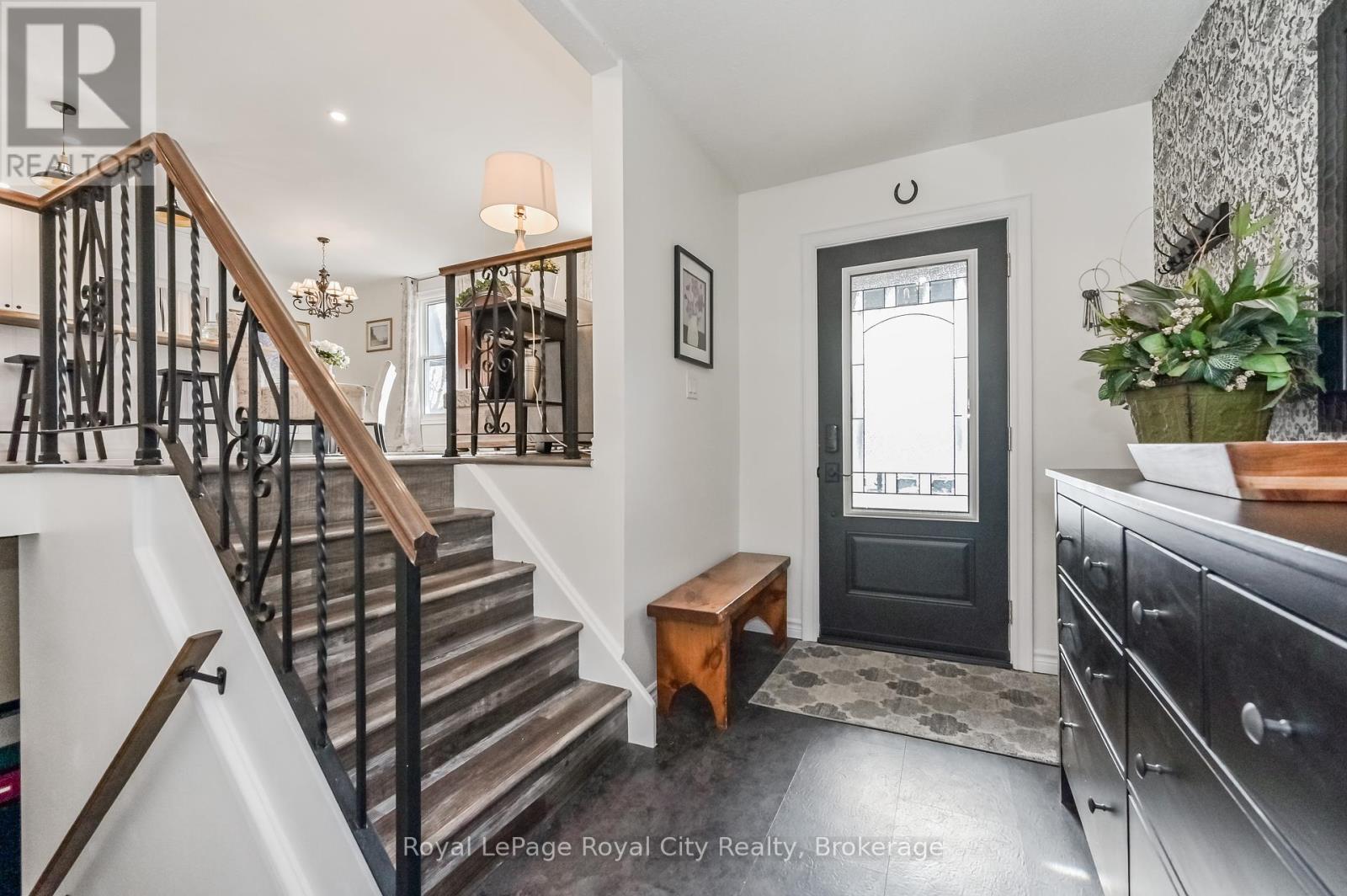 Property at 18 ISLINGTON AVENUE image 5