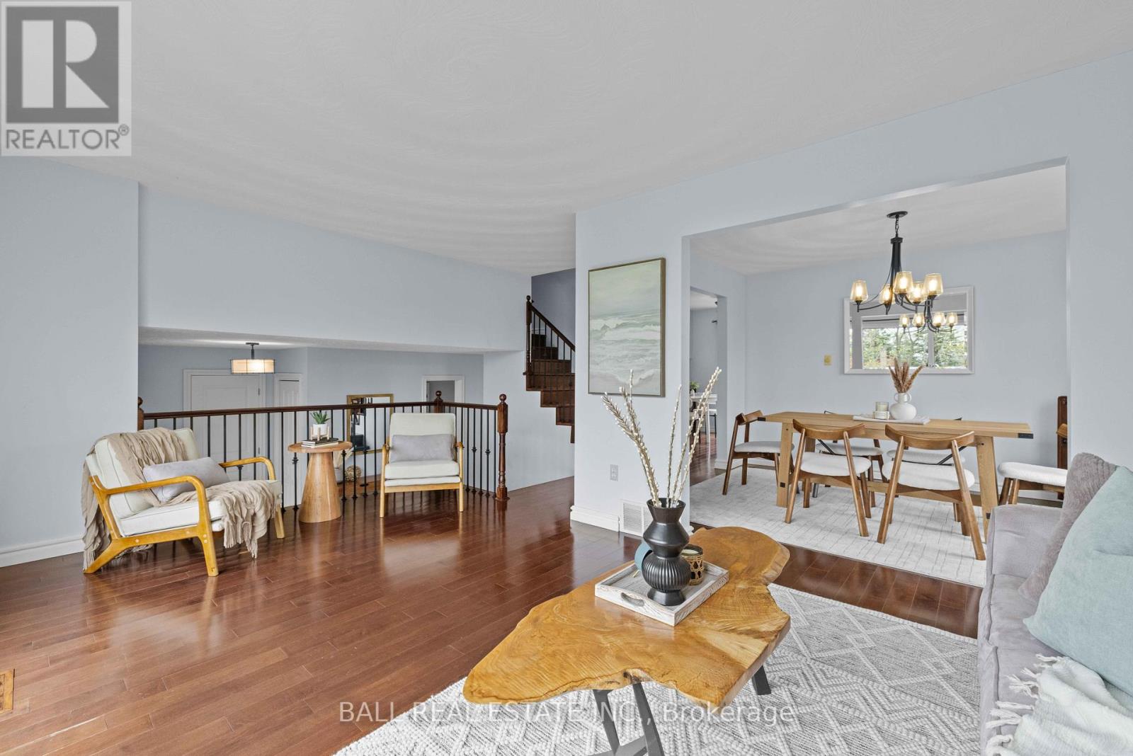 238 Patricia Crescent, Selwyn, Ontario  K9J 0C7 - Photo 4 - X12127733