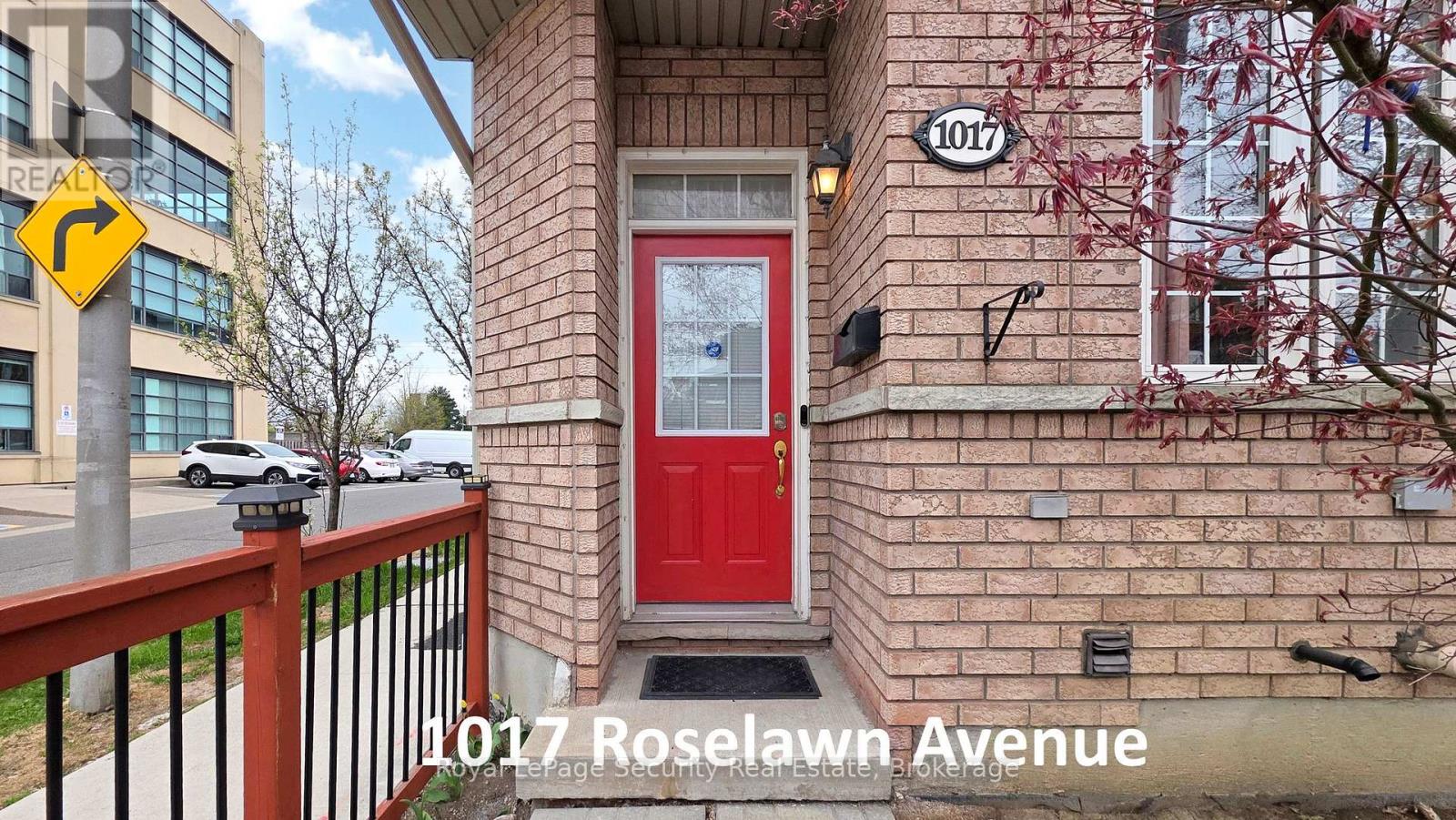 Property at 1017 ROSELAWN AVENUE image 3