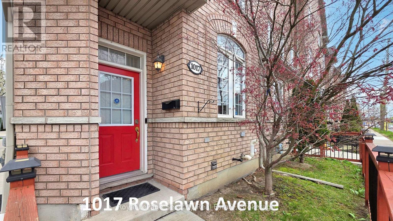 Property at 1017 ROSELAWN AVENUE image 4