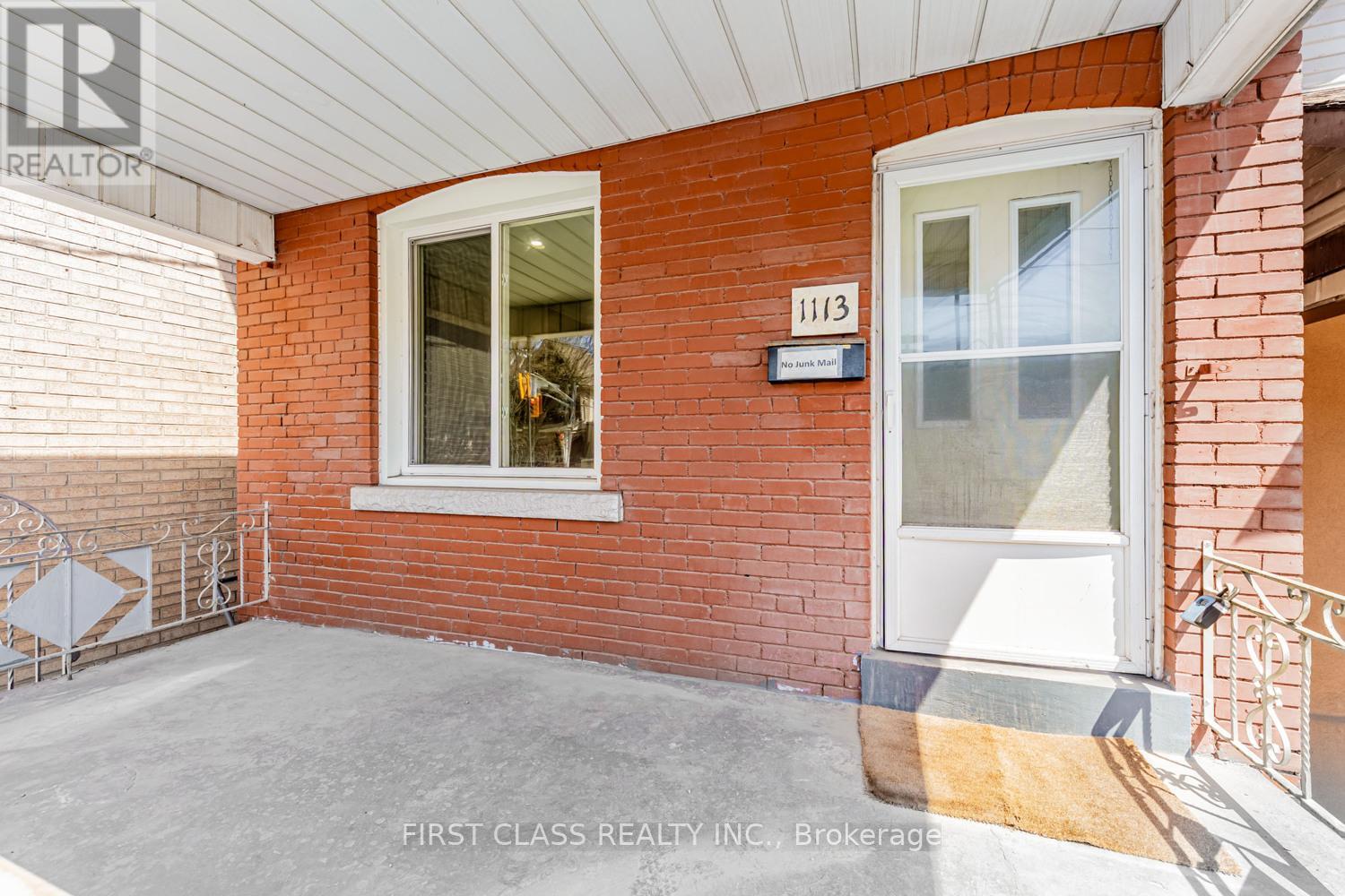 1113 Dufferin Street, Toronto, Ontario  M6H 4B5 - Photo 2 - W12131331