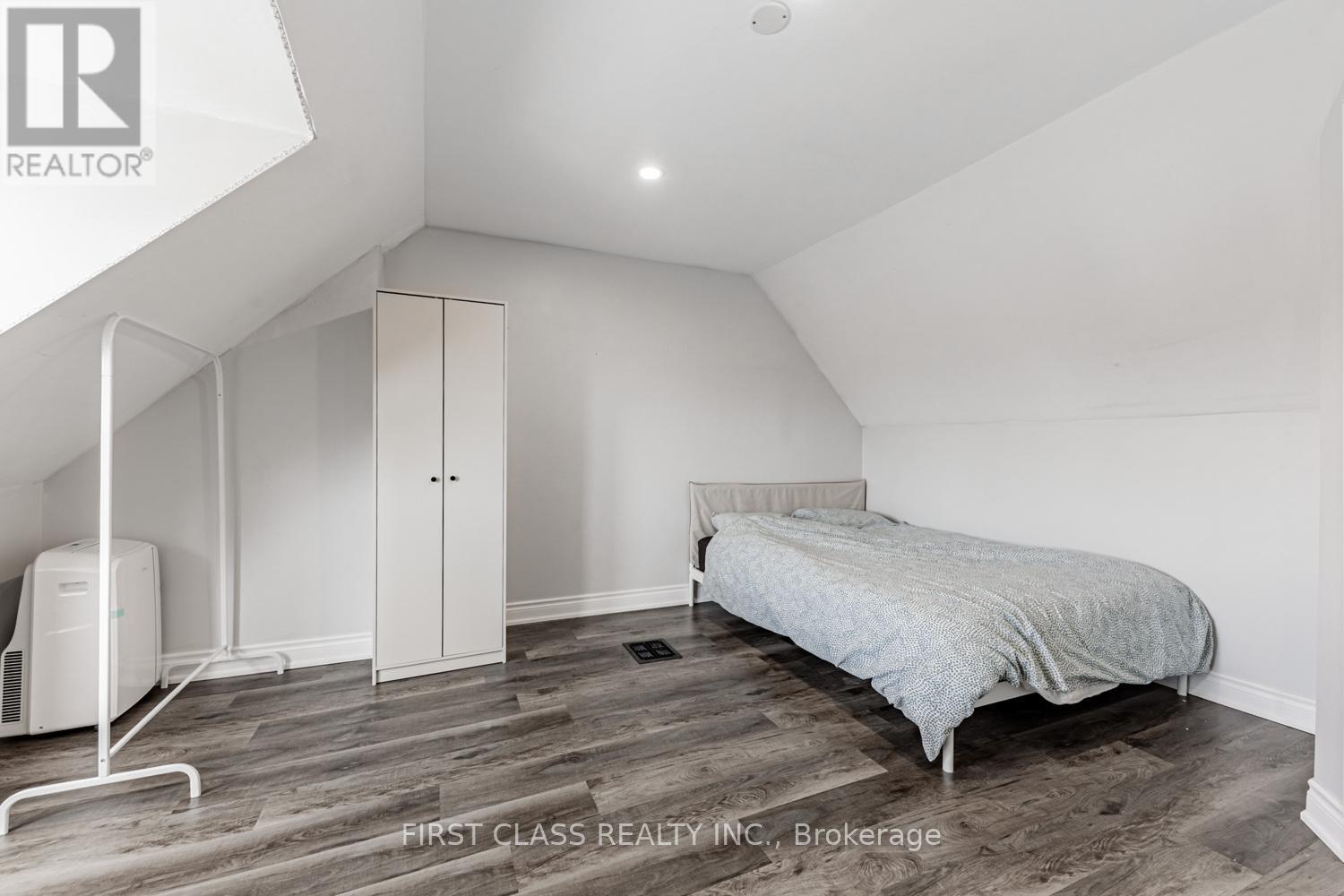 1113 Dufferin Street, Toronto, Ontario  M6H 4B5 - Photo 22 - W12131331