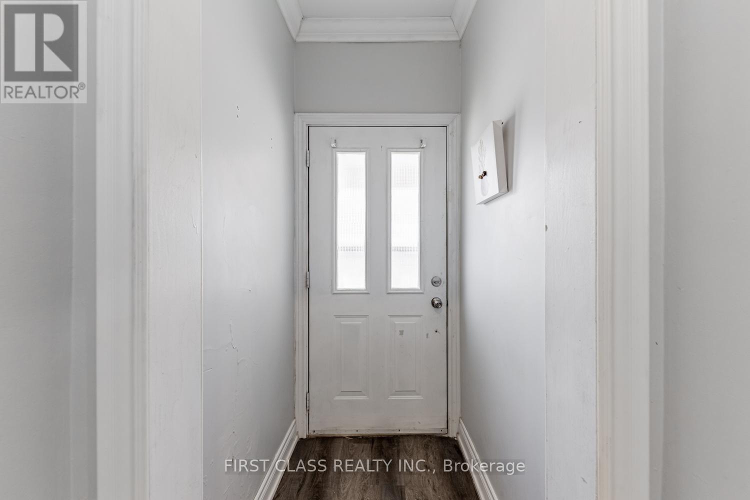 1113 Dufferin Street, Toronto, Ontario  M6H 4B5 - Photo 3 - W12131331