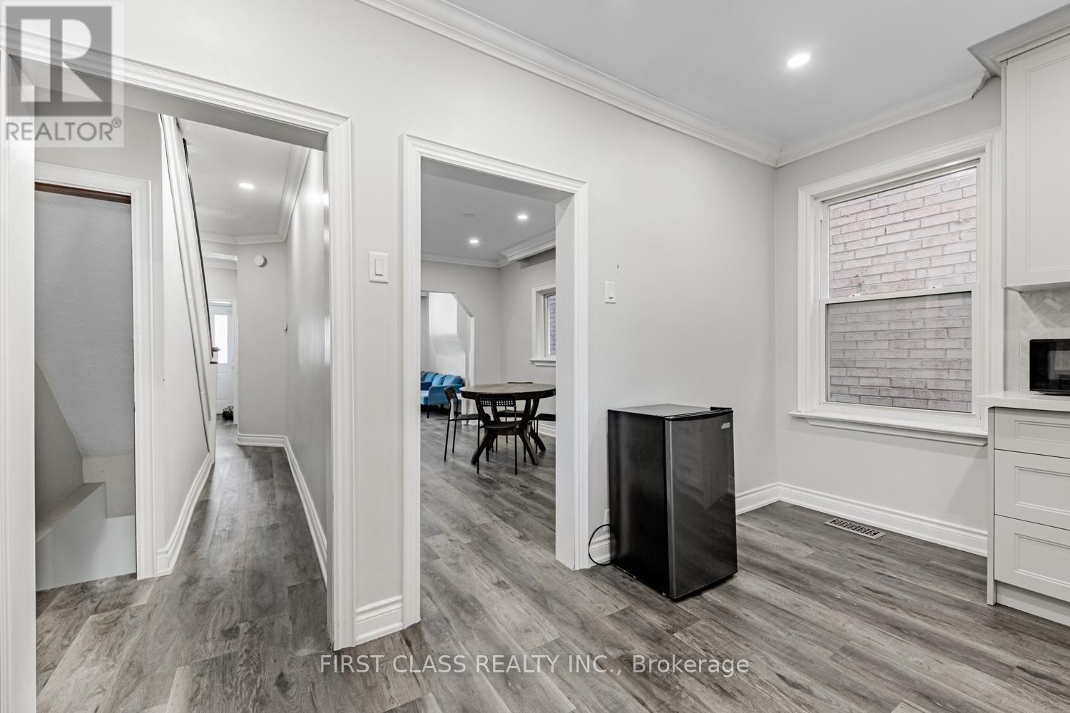 1113 Dufferin Street, Toronto, Ontario  M6H 4B5 - Photo 8 - W12131331