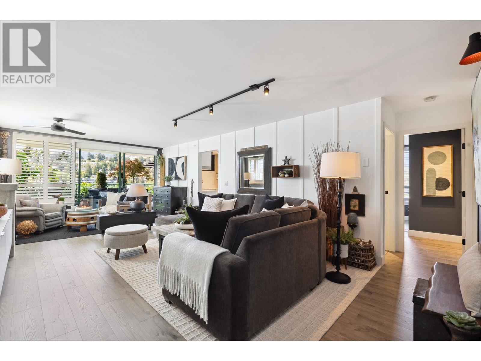 14e 328 Taylor Way, West Vancouver, British Columbia  V7T 2Y4 - Photo 2 - R2999181