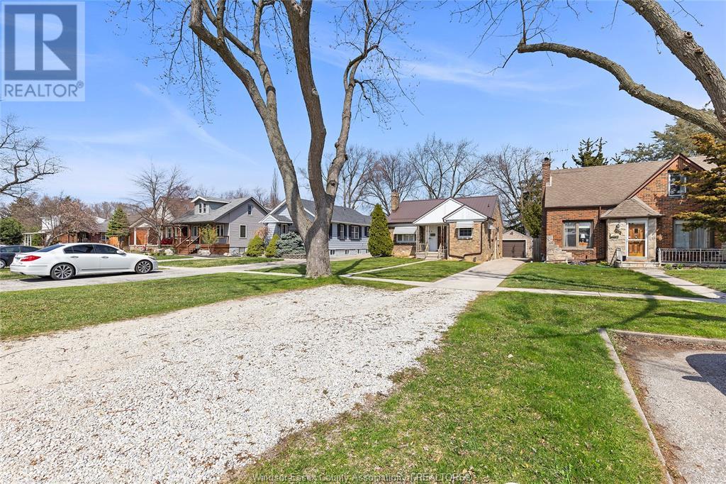 Property at 944 HOMEDALE image 3