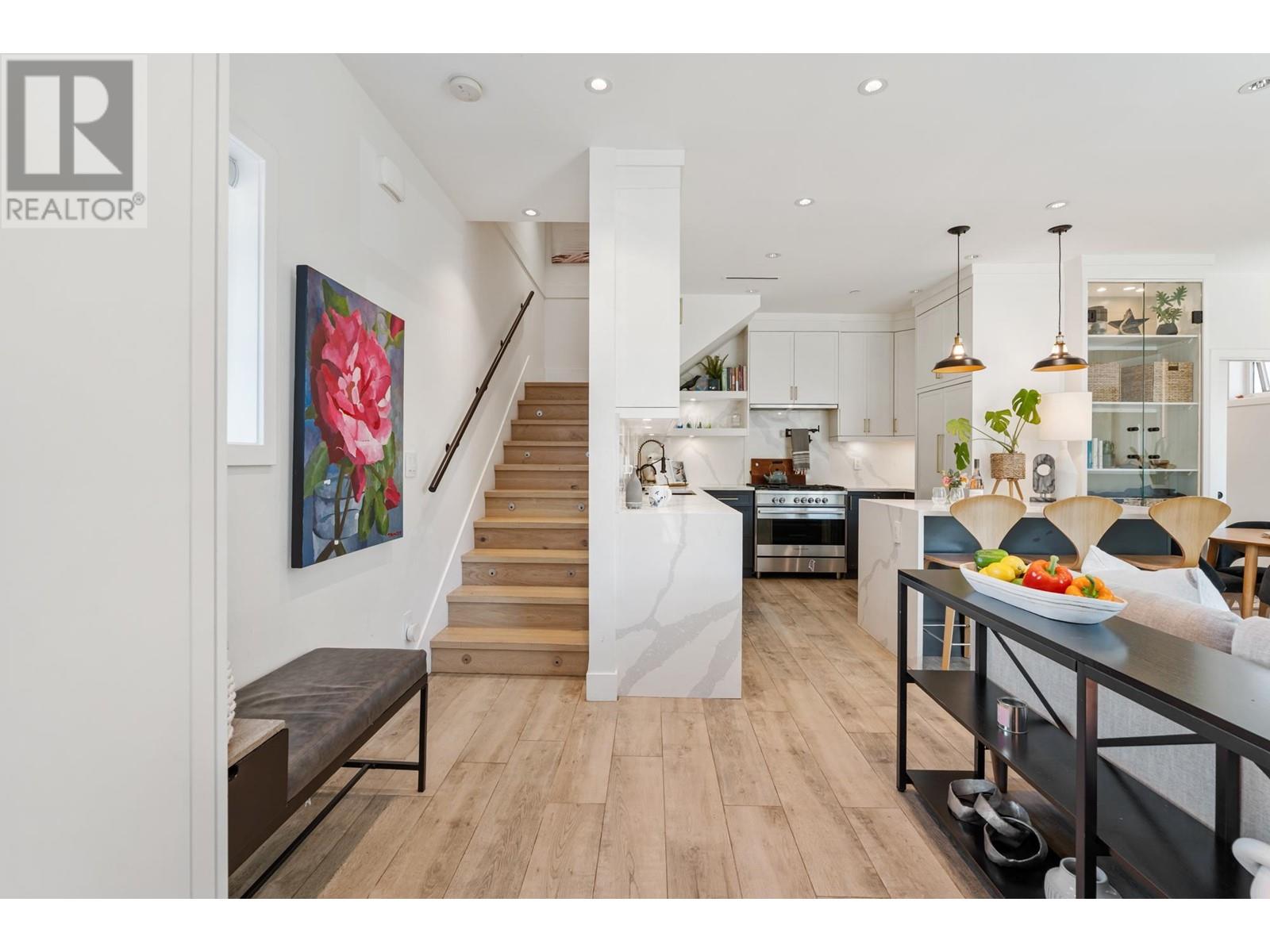 3437 Franklin Street, Vancouver, British Columbia  V5K 1Y4 - Photo 2 - R2999730