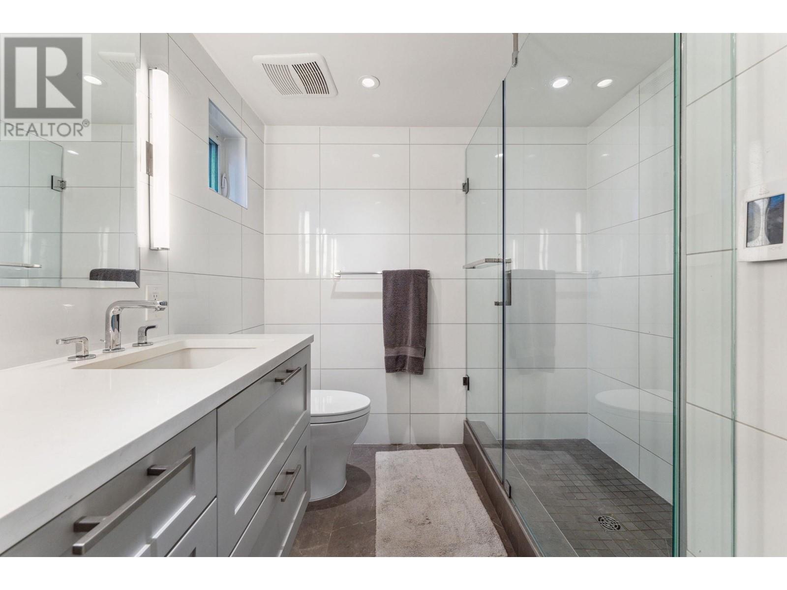 425 525 E 2nd Street, North Vancouver, British Columbia  V7L 1E1 - Photo 18 - R2999739