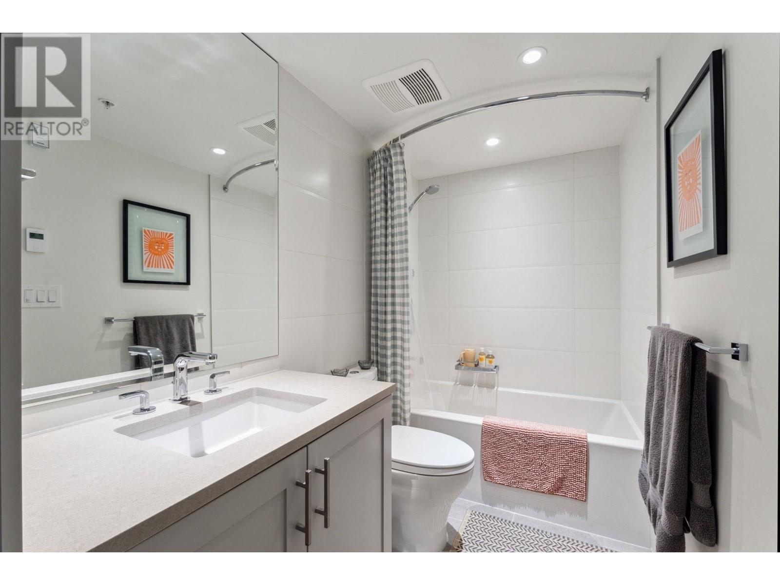 425 525 E 2nd Street, North Vancouver, British Columbia  V7L 1E1 - Photo 23 - R2999739