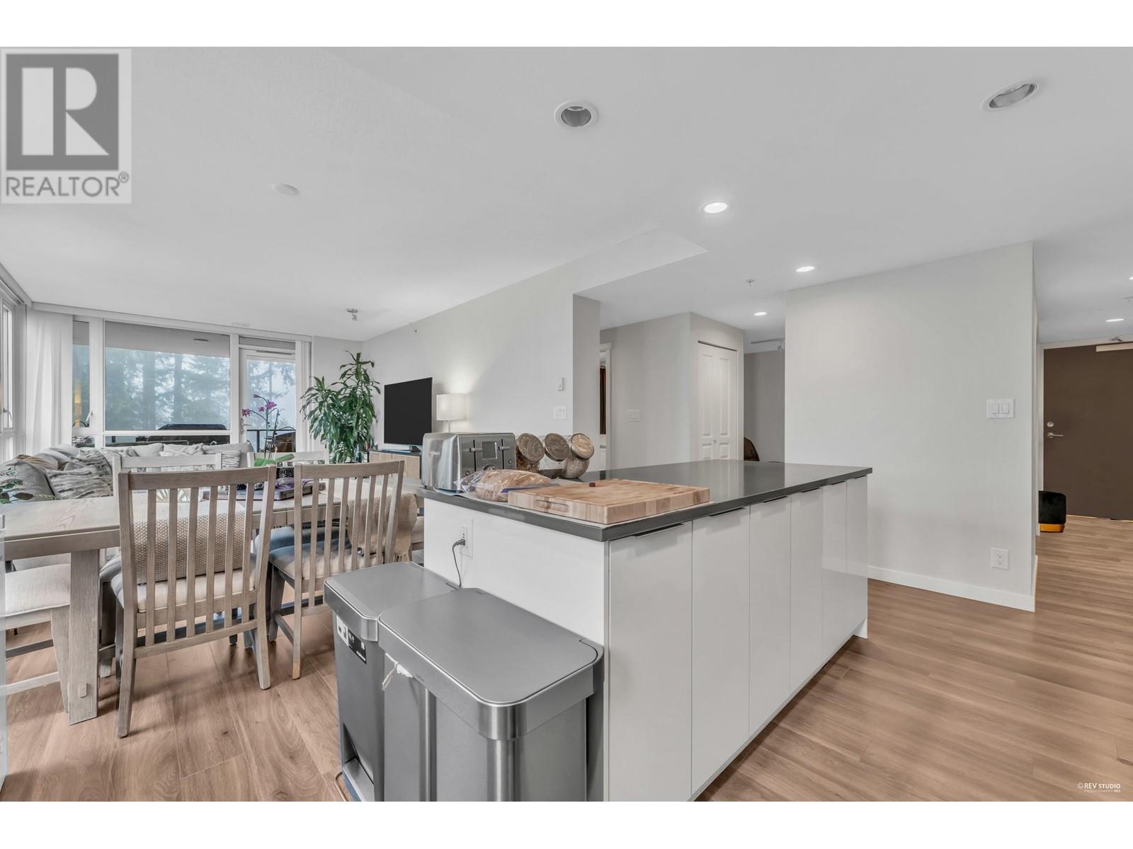 504 3096 Windsor Gate, Coquitlam, British Columbia  V3B 0P4 - Photo 6 - R2999740