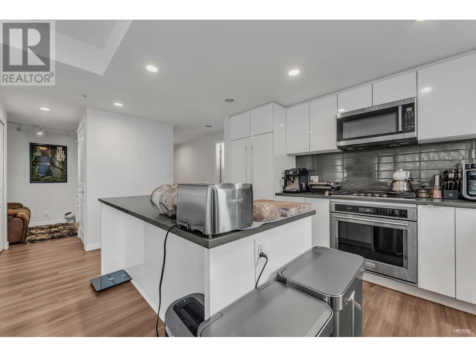 504 3096 Windsor Gate, Coquitlam, British Columbia  V3B 0P4 - Photo 7 - R2999740