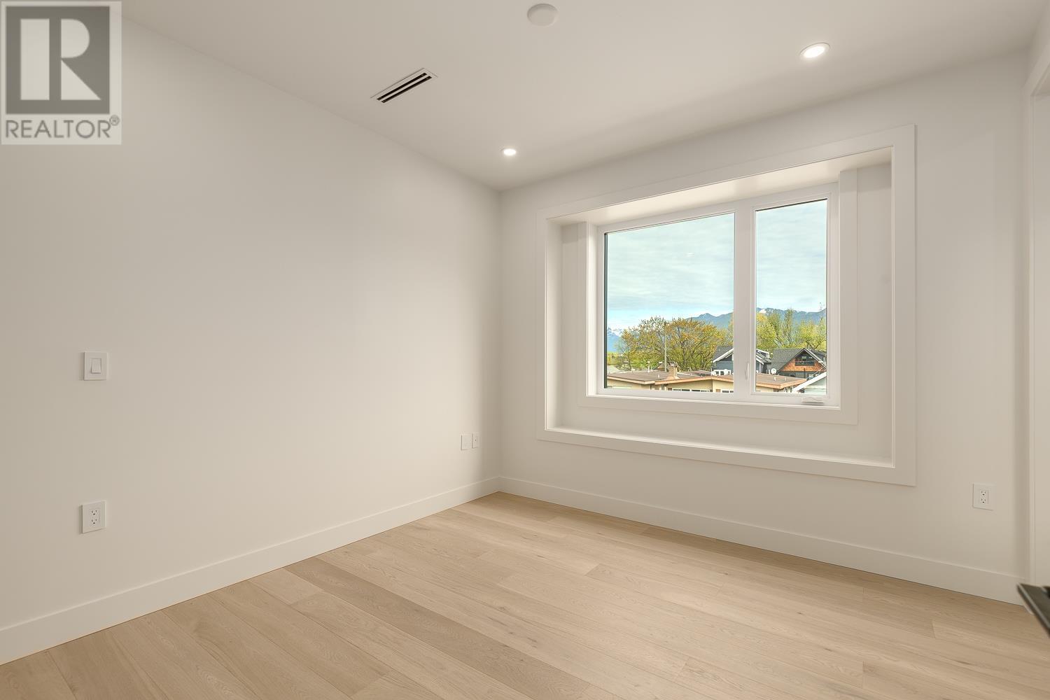 1 2658 Dundas Street, Vancouver, British Columbia  V5K 1P9 - Photo 13 - R2999780