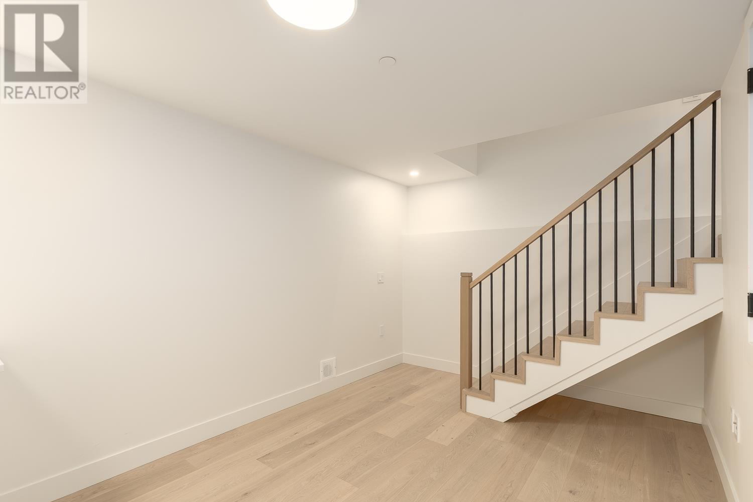 1 2658 Dundas Street, Vancouver, British Columbia  V5K 1P9 - Photo 23 - R2999780