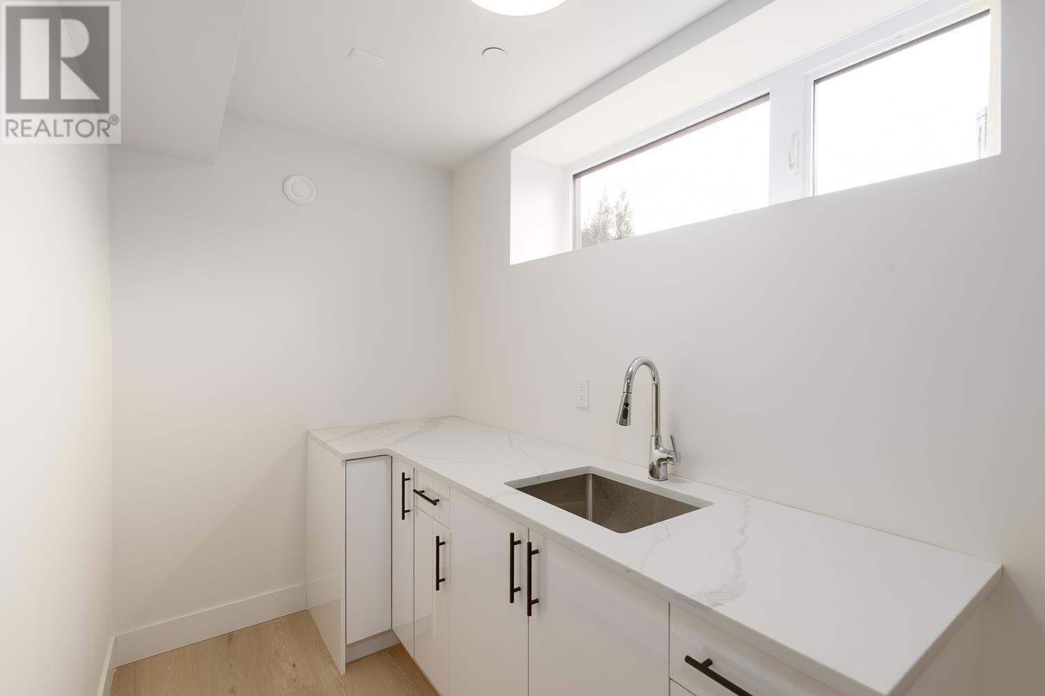 1 2658 Dundas Street, Vancouver, British Columbia  V5K 1P9 - Photo 24 - R2999780
