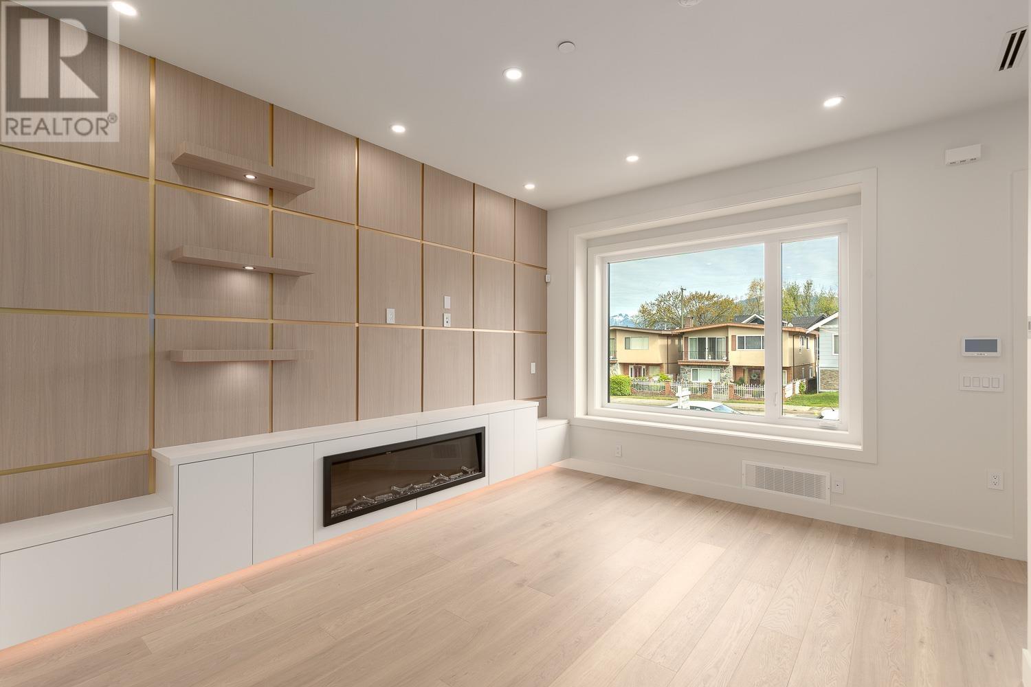 1 2658 Dundas Street, Vancouver, British Columbia  V5K 1P9 - Photo 4 - R2999780