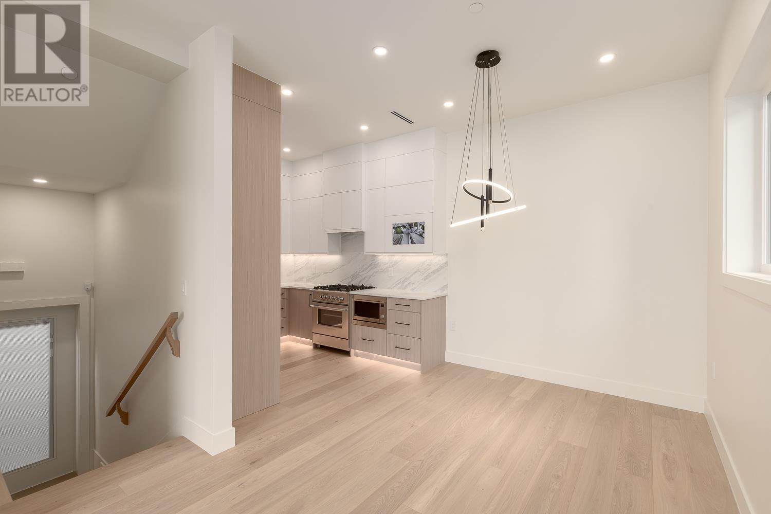 1 2658 Dundas Street, Vancouver, British Columbia  V5K 1P9 - Photo 5 - R2999780