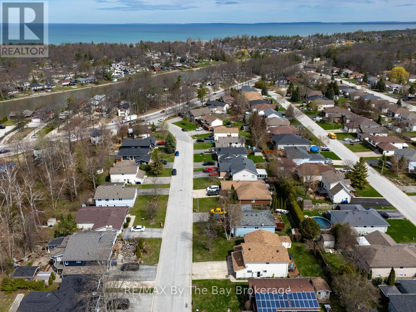 15 Innisbrook Drive, Wasaga Beach, Ontario  L9Z 1G3 - Photo 46 - S12131572