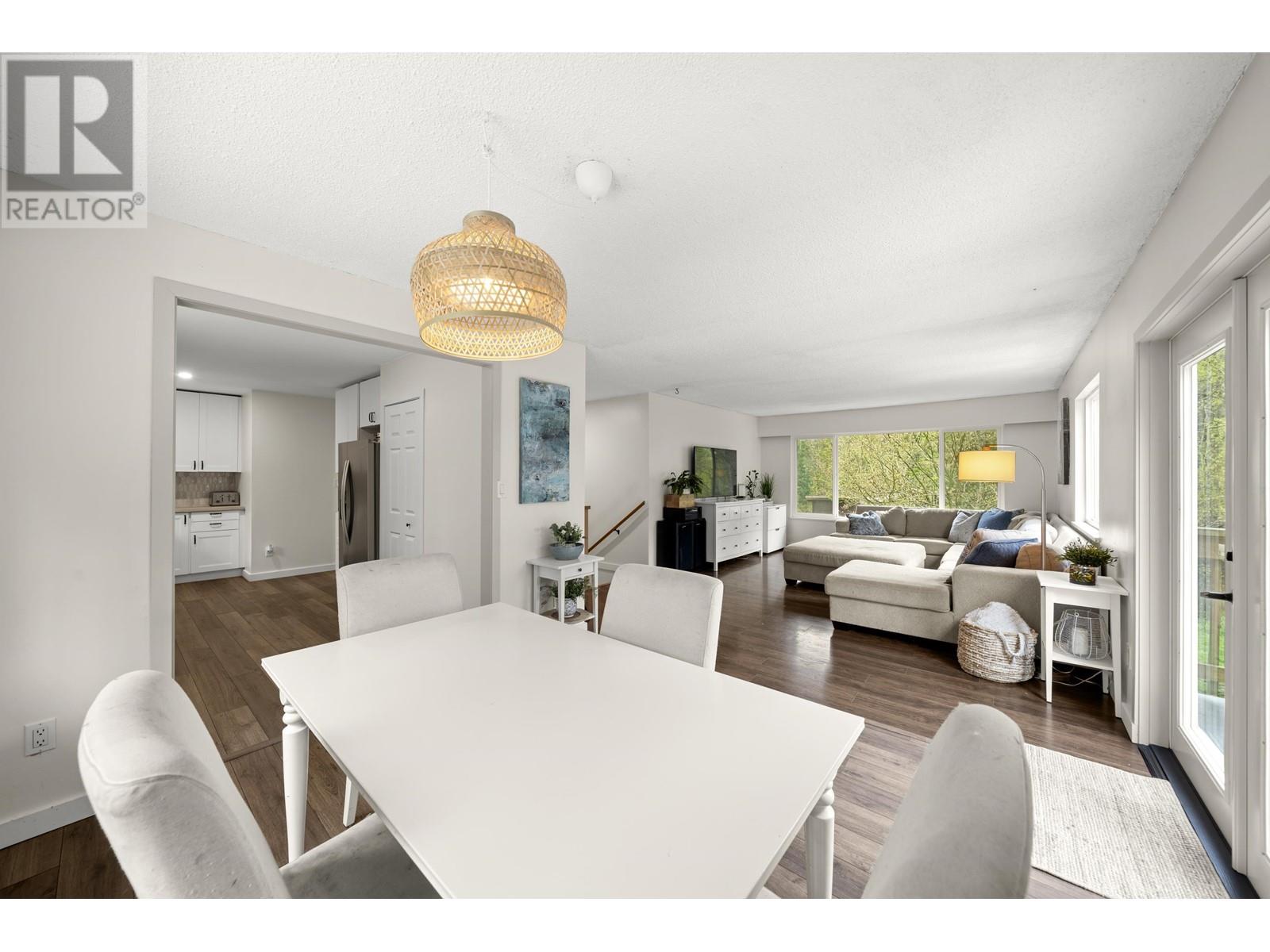 Property at 26421 CUNNINGHAM AVENUE image 5