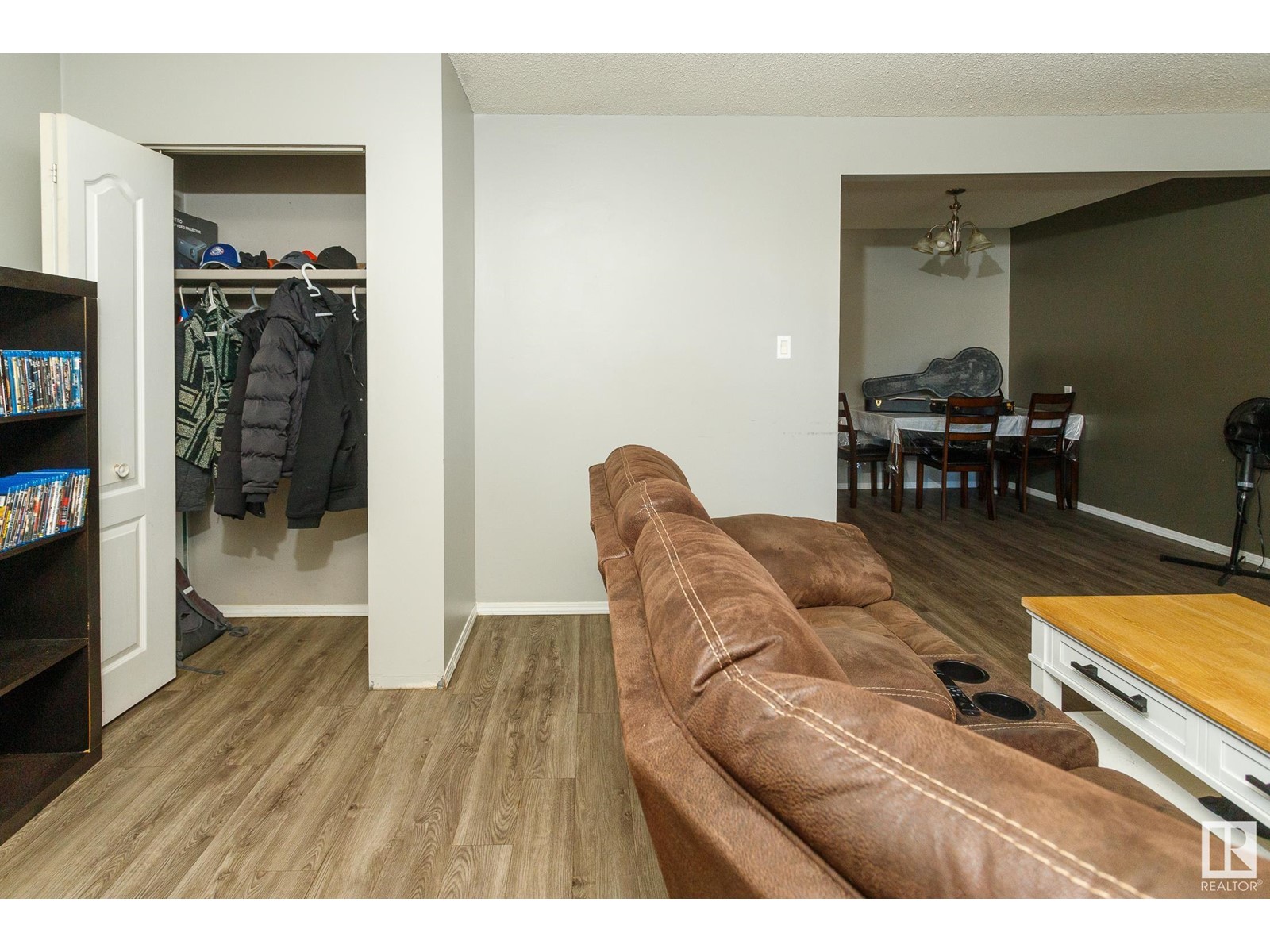 12107-12109 89 St Nw, Edmonton, Alberta  T5B 3W3 - Photo 3 - E4434962