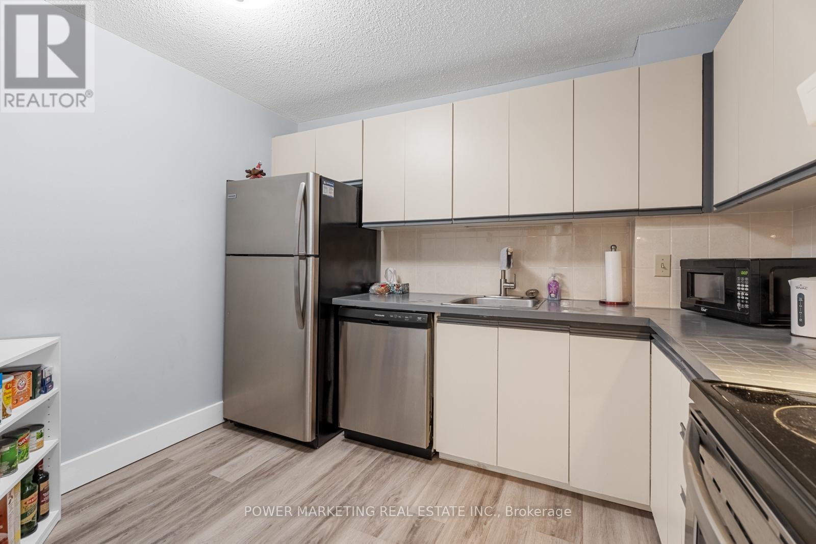715 - 1599 Lassiter Terrace, Ottawa, Ontario  K1J 8R6 - Photo 10 - X12131553