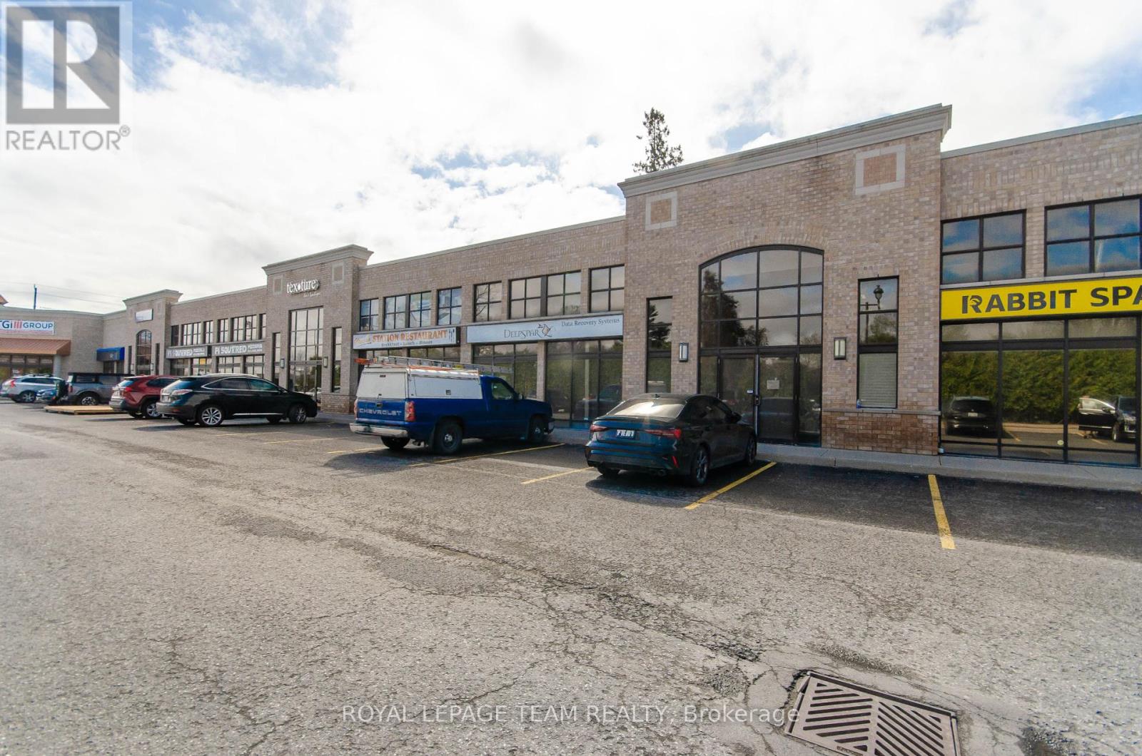 8 & 9 - 1884 Merivale Road, Ottawa, Ontario  K2G 1E6 - Photo 1 - X12131573
